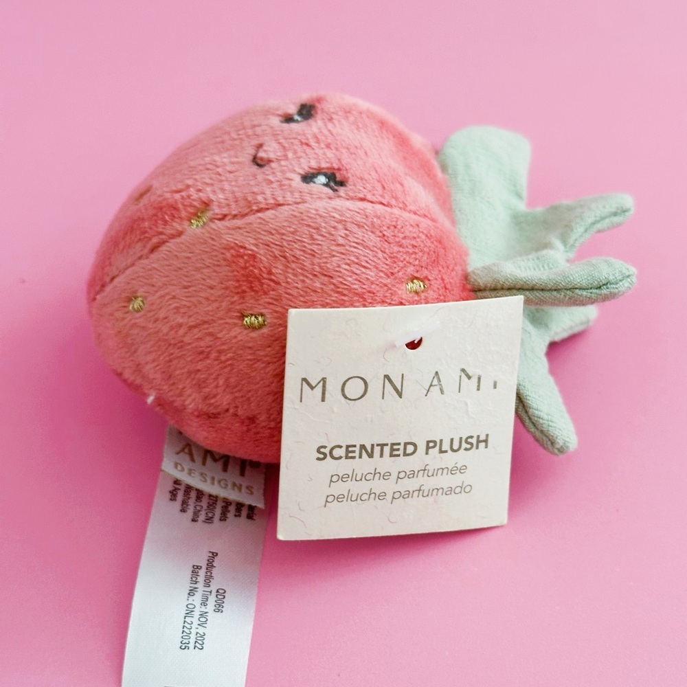 MON AMI - Strawberry Scented Plush Toy - Picture 7 of 14